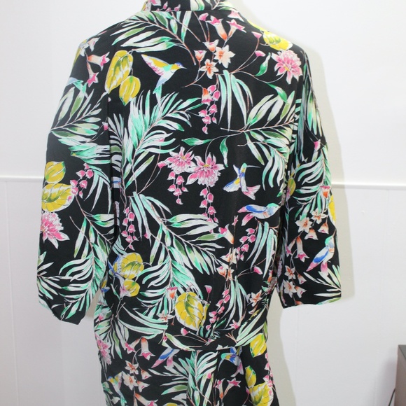 🎀 3/$30 Primark Floral Belted Cardigan - Picture 3 of 3